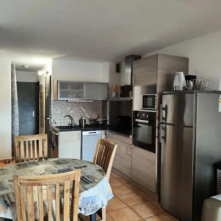 Pointe Vermeille - 2 Pieces Pour 4 Personnes 321 *